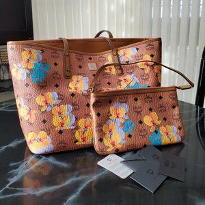 NWOT MCM Monogrammed Floral Medium Zip Tote Bag